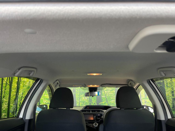 2017 Toyota Aqua DAA-NHP10 (UW-6a053c492843b)[6]