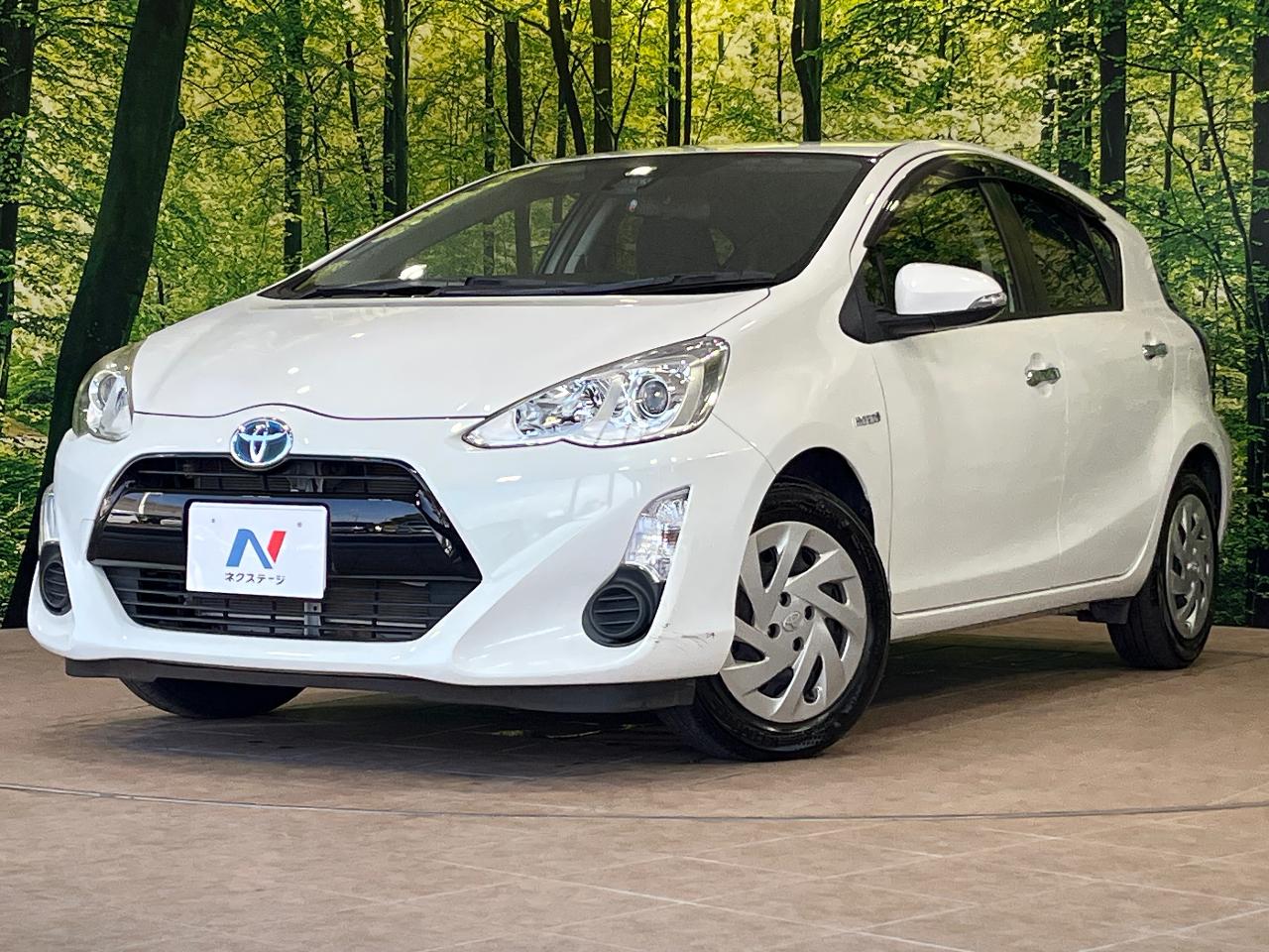 2017 Toyota Aqua DAA-NHP10