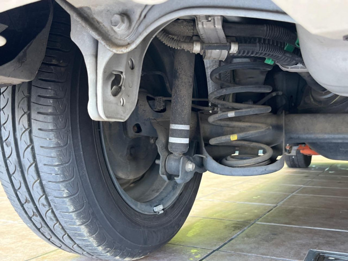 2017 Toyota Aqua DAA-NHP10 (UW-6a053c492843b)[8]