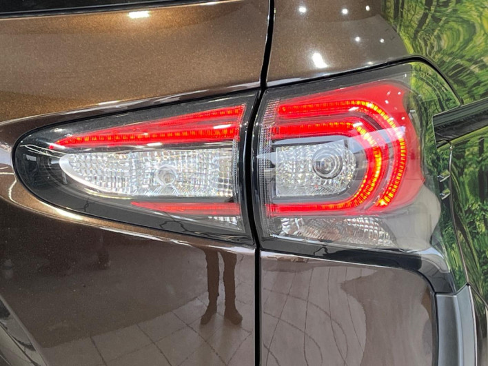 2019 Toyota Sienta DBA-NSP170G (UW-6a053c4d1a229)[25]