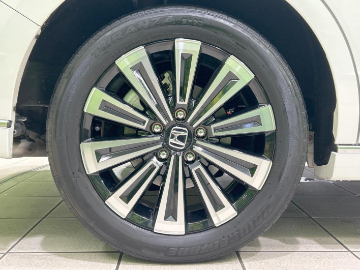 2022 Honda Step Wagon 6AA-RP8 (UW-6a053c52eeafe)[14]