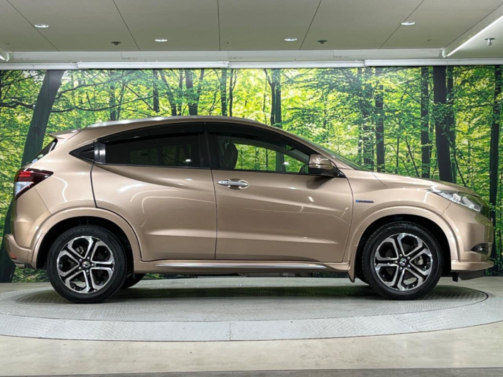 2016 Honda VEZEL DAA-RU3 (UW-6a053c5627d6d)[14]