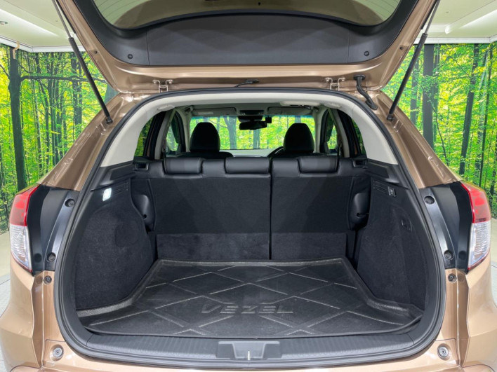 2016 Honda VEZEL DAA-RU3 (UW-6a053c5627d6d)[27]