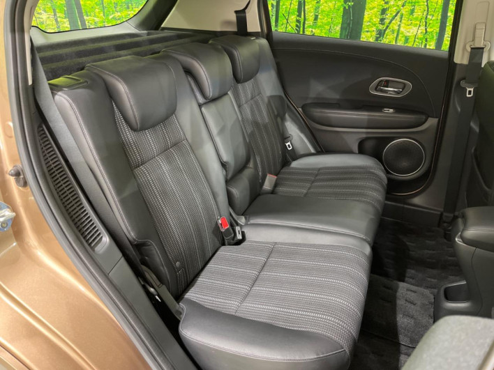 2016 Honda VEZEL DAA-RU3 (UW-6a053c5627d6d)[22]