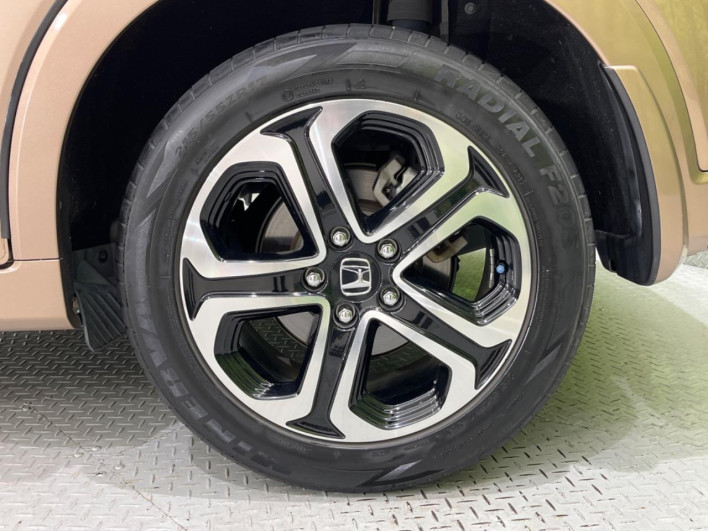 2016 Honda VEZEL DAA-RU3 (UW-6a053c5627d6d)[5]
