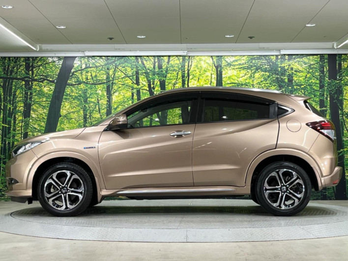 2016 Honda VEZEL DAA-RU3 (UW-6a053c5627d6d)[18]