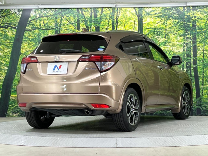 2016 Honda VEZEL DAA-RU3 (UW-6a053c5627d6d)[15]