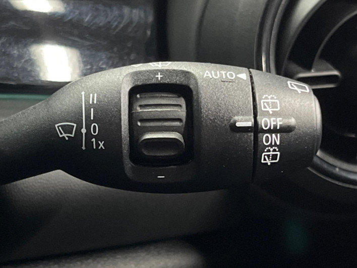 2022 Rover Mini 3BA-XU15MW (UW-6a053c75102a1)[17]
