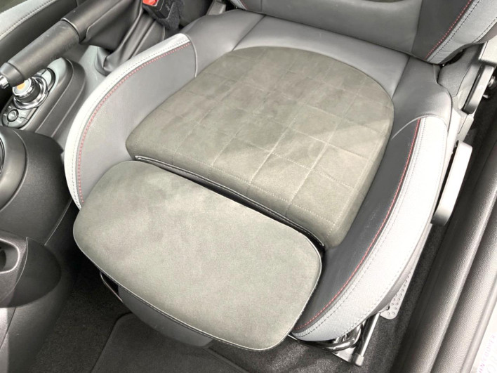 2020 Rover Mini 3BA-XRJCWMW (UW-6a053c76a6f27)[12]