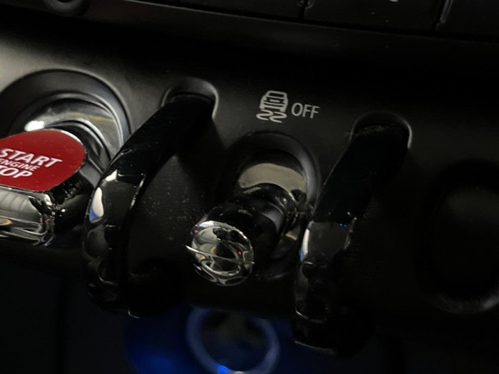 2017 Rover Mini LDA-XT20 (UW-6a053c770e662)[19]
