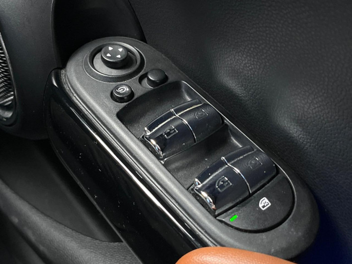 2017 Rover Mini LDA-XT20 (UW-6a053c770e662)[5]