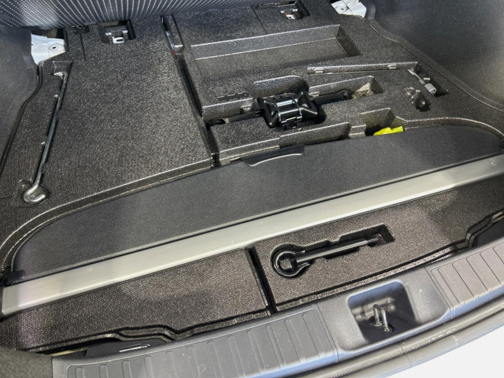 2020 Toyota Prius 6AA-ZVW51 (UW-6a053c8a4c7da)[20]