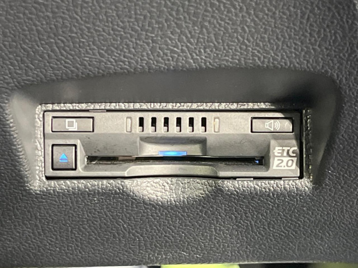 2021 Toyota Prius 6AA-ZVW51 (UW-6a053c8a9a0f5)[17]