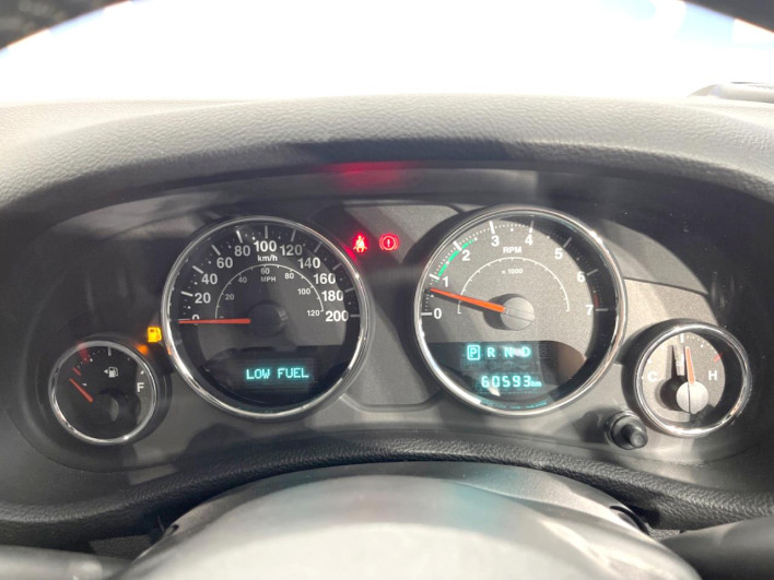 2017 Chrysler Jeep Wrangler Unlimited ABA-JK36L (UW-6a068d26a0061)[25]