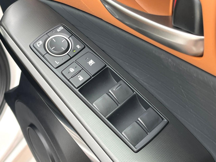 2020 Lexus IS 3BA-ASE30 (UW-6a068d3eed630)[25]