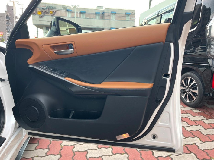 2020 Lexus IS 3BA-ASE30 (UW-6a068d3eed630)[24]