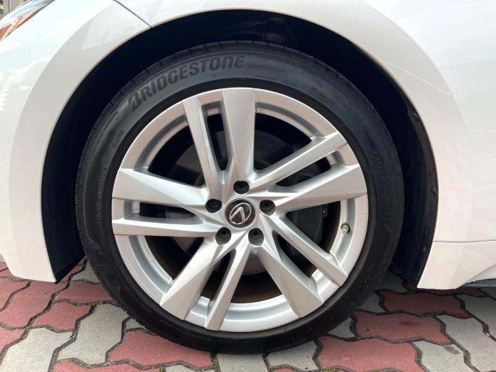 2020 Lexus IS 3BA-ASE30 (UW-6a068d3eed630)[15]