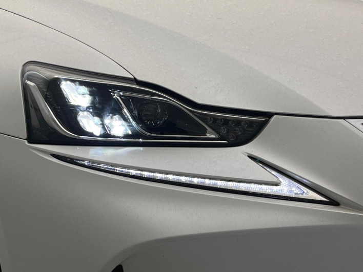 2017 Lexus IS DAA-AVE30 (UW-6a068d40eb29f)[12]