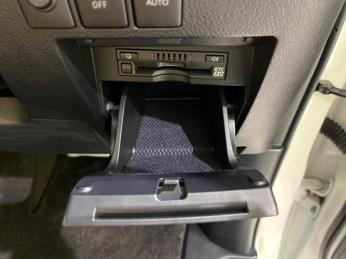 2019 Toyota Alphard Hybrid DAA-AYH30W (UW-6a068d4d6d249)[16]