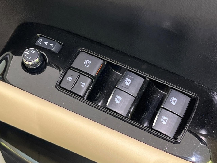 2019 Toyota Alphard Hybrid DAA-AYH30W (UW-6a068d4d6d249)[10]