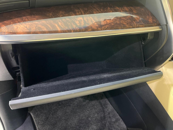 2019 Toyota Alphard Hybrid DAA-AYH30W (UW-6a068d4d6d249)[5]