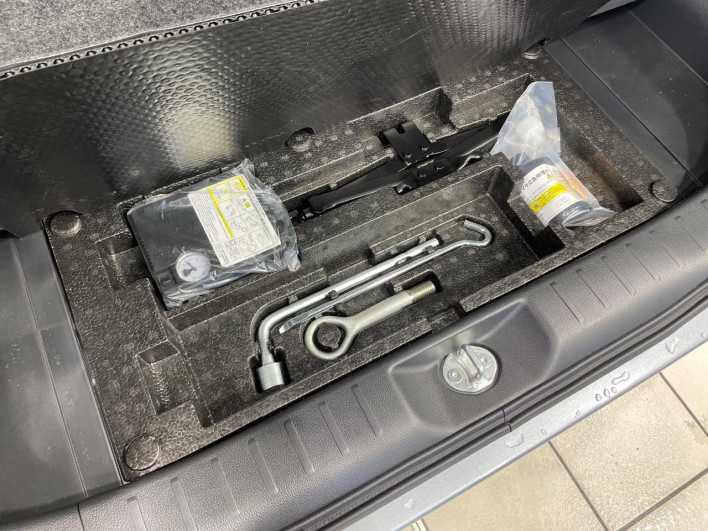 2017 Mitsubishi eK Space Custom DBA-B11A (UW-6a068d5342b3a)[17]