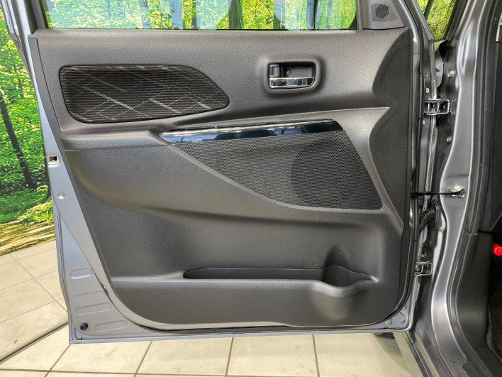 2017 Mitsubishi eK Space Custom DBA-B11A (UW-6a068d5342b3a)[14]