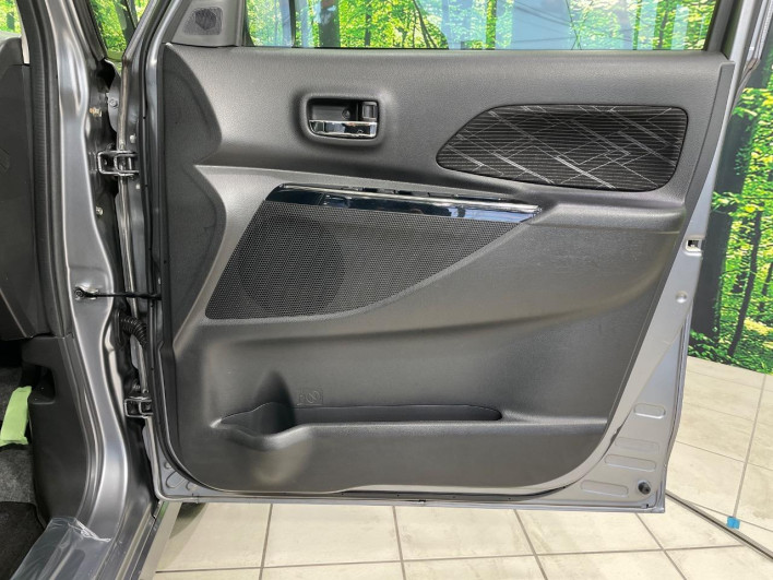 2017 Mitsubishi eK Space Custom DBA-B11A (UW-6a068d5342b3a)[13]