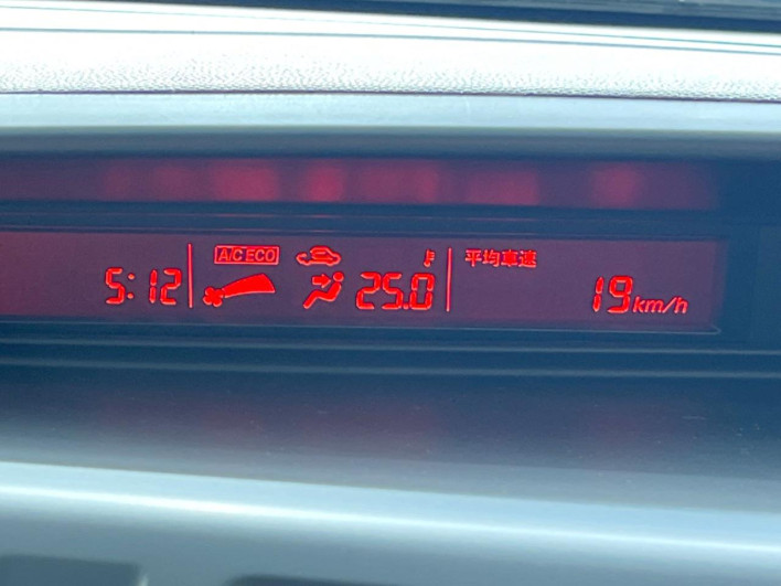 2014 Mazda Premacy DBA-CWFFW (UW-6a068d6caf841)[25]