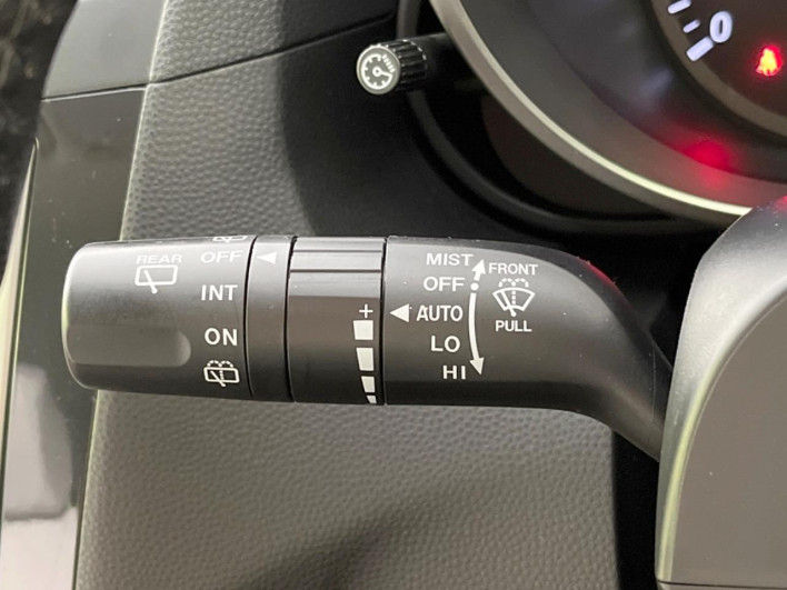 2014 Mazda Premacy DBA-CWFFW (UW-6a068d6caf841)[28]