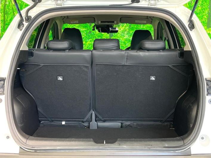 2021 Nissan Note 6AA-E13 (UW-6a068d775522b)[13]