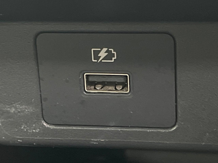 2021 Nissan Note 6AA-E13 (UW-6a068d775522b)[29]