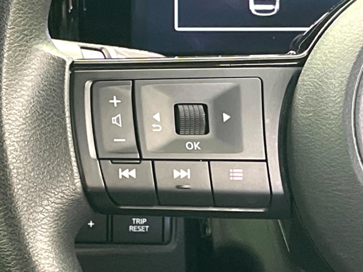 2021 Nissan Note 6AA-E13 (UW-6a068d775522b)[24]
