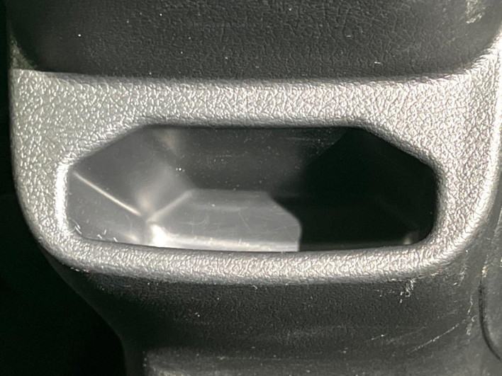 2021 Nissan Note 6AA-E13 (UW-6a068d775522b)[26]