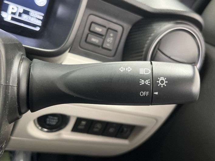 2017 Suzuki Ignis DAA-FF21S (UW-6a068d7d00b1a)[15]