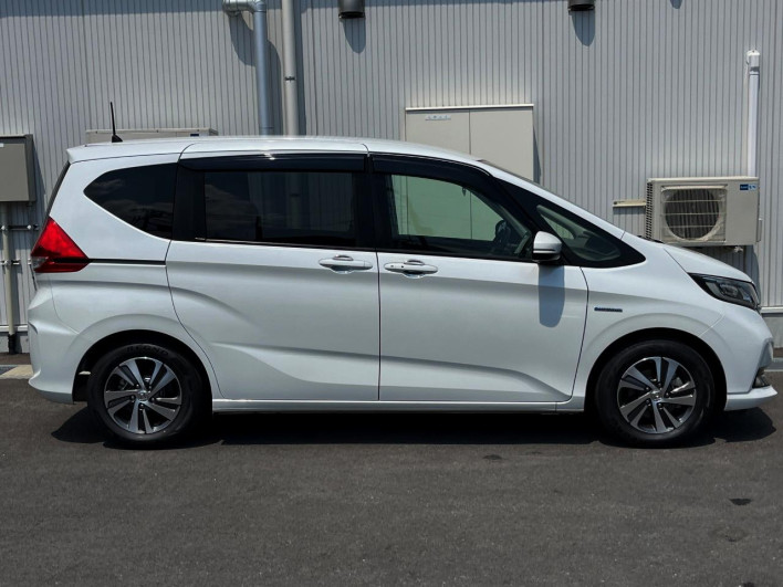 2021 Honda Freed hybrid 6AA-GB7 (UW-6a068d81eb647)[21]