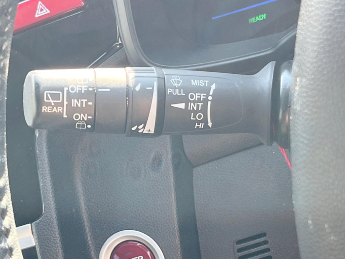 2015 Honda Fit Hybrid DAA-GP5 (UW-6a068d90cb6ca)[21]