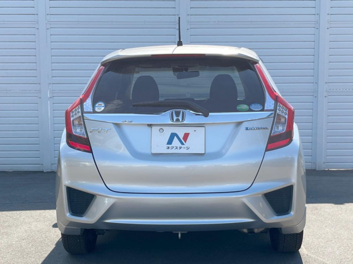2015 Honda Fit Hybrid DAA-GP5 (UW-6a068d90cb6ca)[4]
