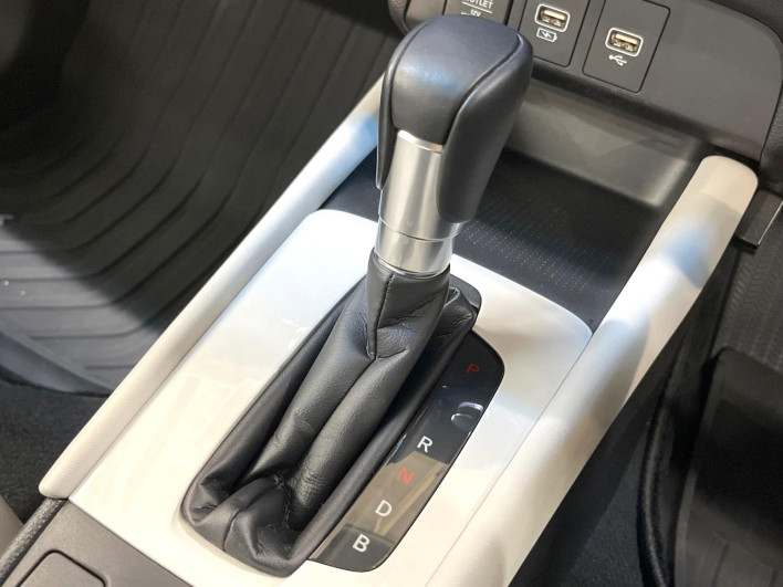2021 Honda Fit 6AA-GR3 (UW-6a068d938e1dc)[24]