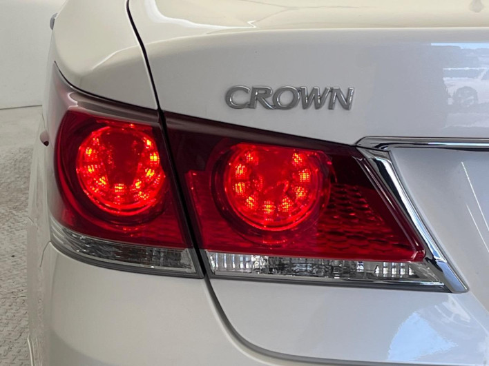 2013 Toyota Crown DBA-GRS210 (UW-6a068d95f2498)[20]