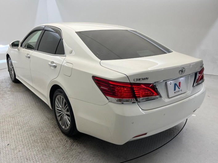 2016 Toyota Crown DBA-GRS210 (UW-6a068d96242bd)[26]