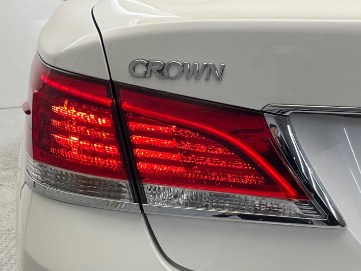 2016 Toyota Crown DBA-GRS210 (UW-6a068d96242bd)[19]
