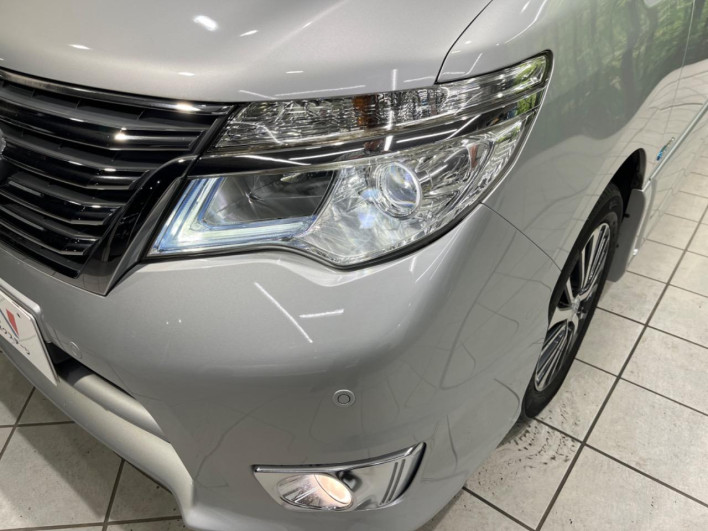 2015 Nissan Serena DAA-HFC26 (UW-6a068dac4dd71)[24]
