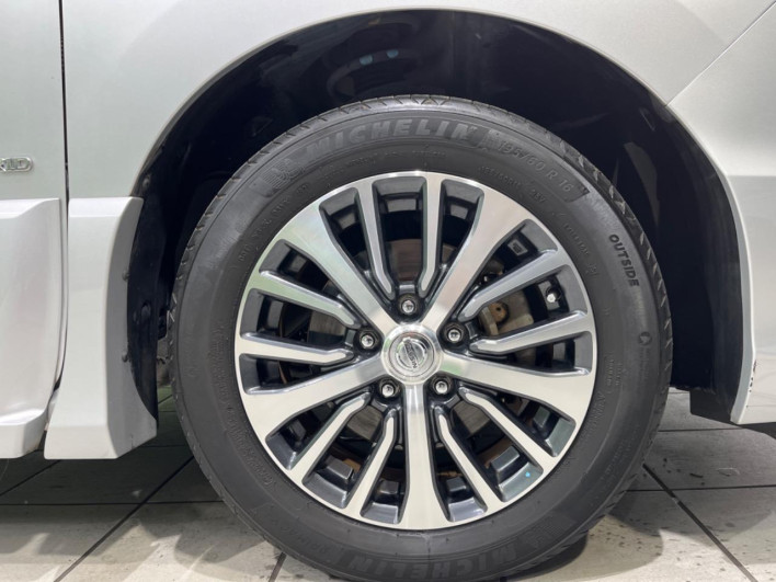 2015 Nissan Serena DAA-HFC26 (UW-6a068dac4dd71)[22]