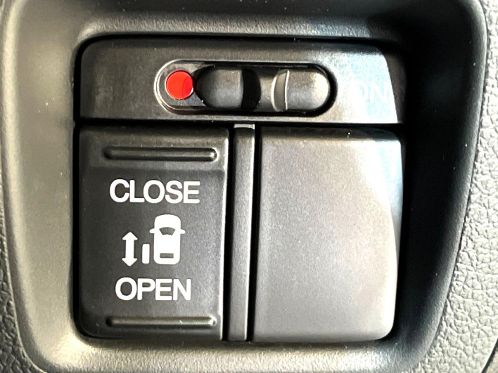 2013 Honda N-BOX CUSTOM DBA-JF1 (UW-6a068db87648f)[8]
