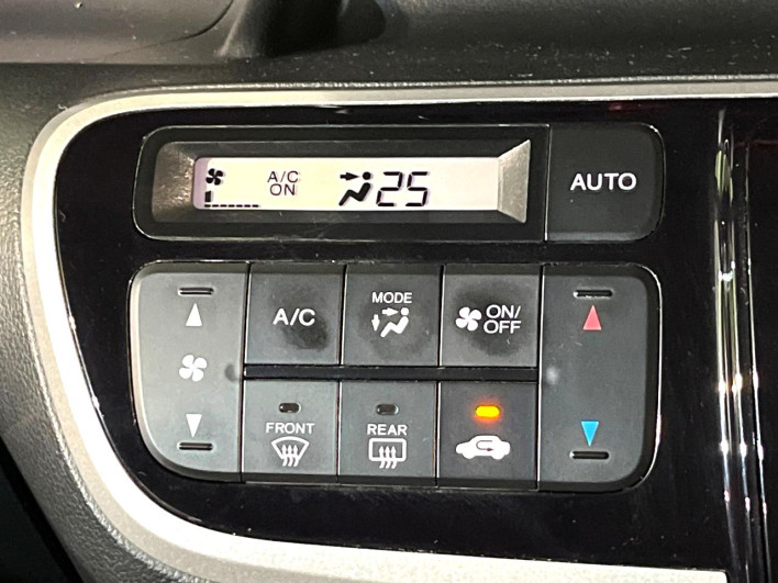 2013 Honda N-BOX CUSTOM DBA-JF1 (UW-6a068db87648f)[13]