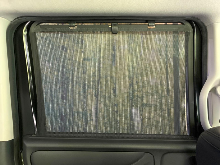 2015 Honda N-BOX CUSTOM DBA-JF1 (UW-6a068dba0a951)[17]