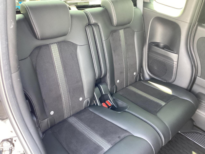 2021 Honda N-BOX CUSTOM 6BA-JF3 (UW-6a068dc37da6c)[18]