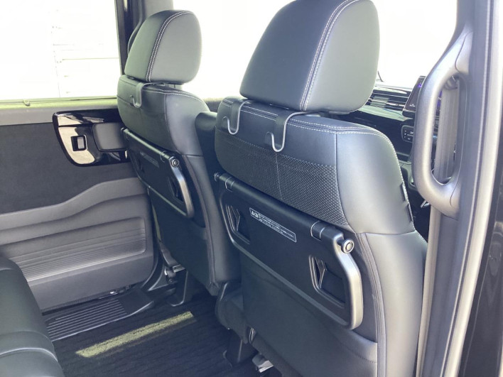 2021 Honda N-BOX CUSTOM 6BA-JF3 (UW-6a068dc37da6c)[16]