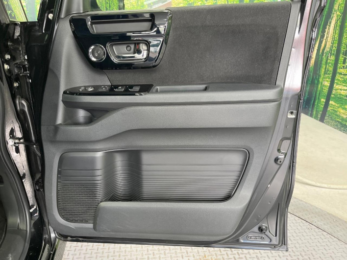2022 Honda N-BOX CUSTOM 6BA-JF3 (UW-6a068dc6988d7)[29]